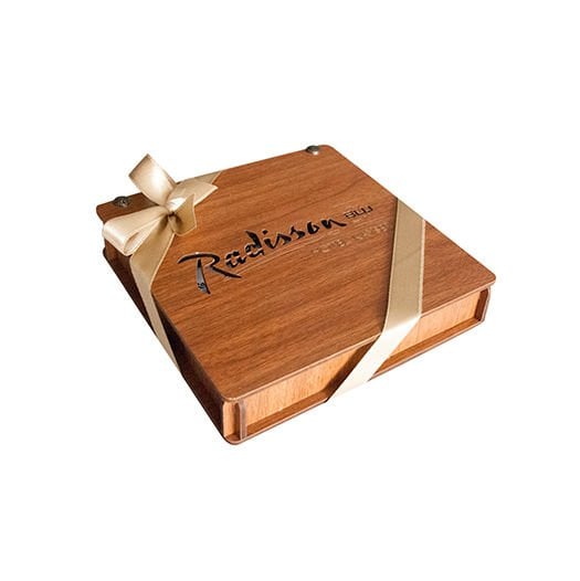 RADİSON AHŞAP KUTU